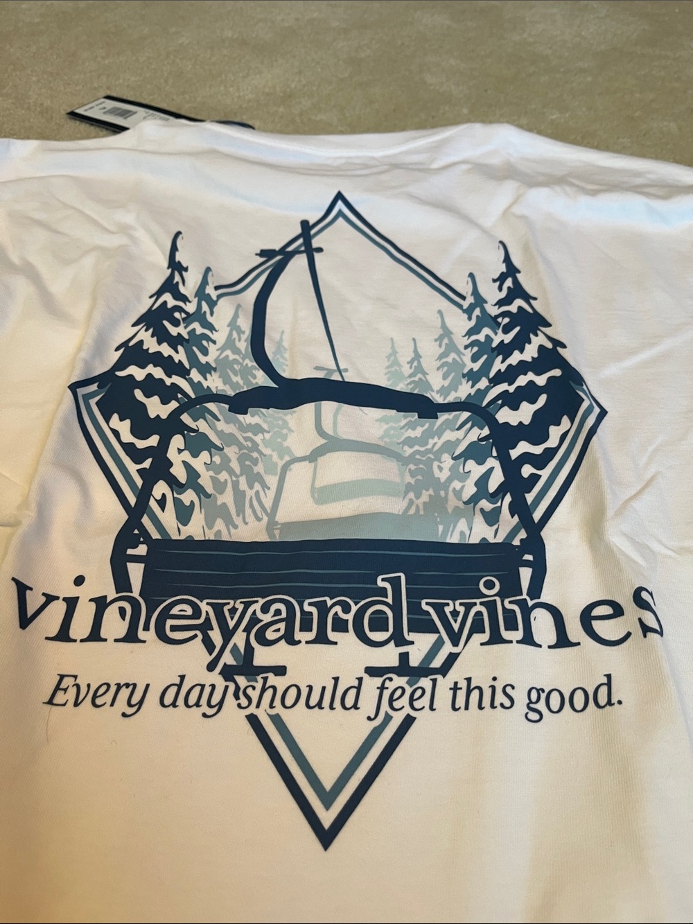 Vineyard Vines White Long-Sleeve Graphic Tee with Navy ski lift. XL. Men - Picture 5 of 9